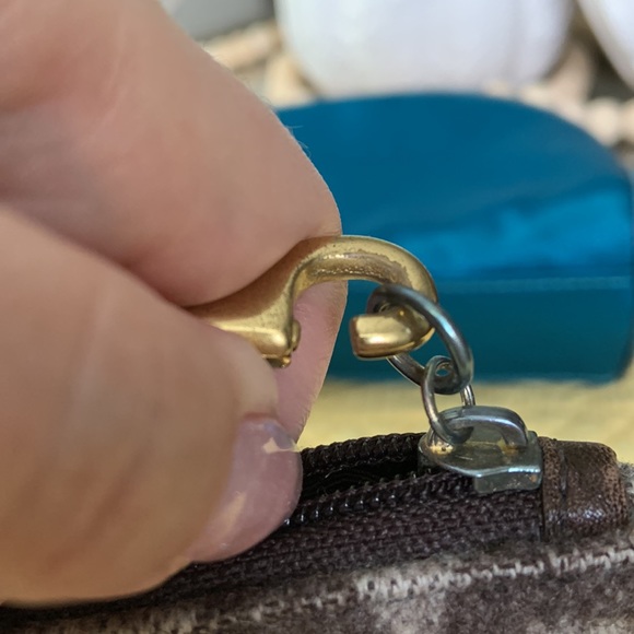 Coach wristlet - Picture 8 of 12